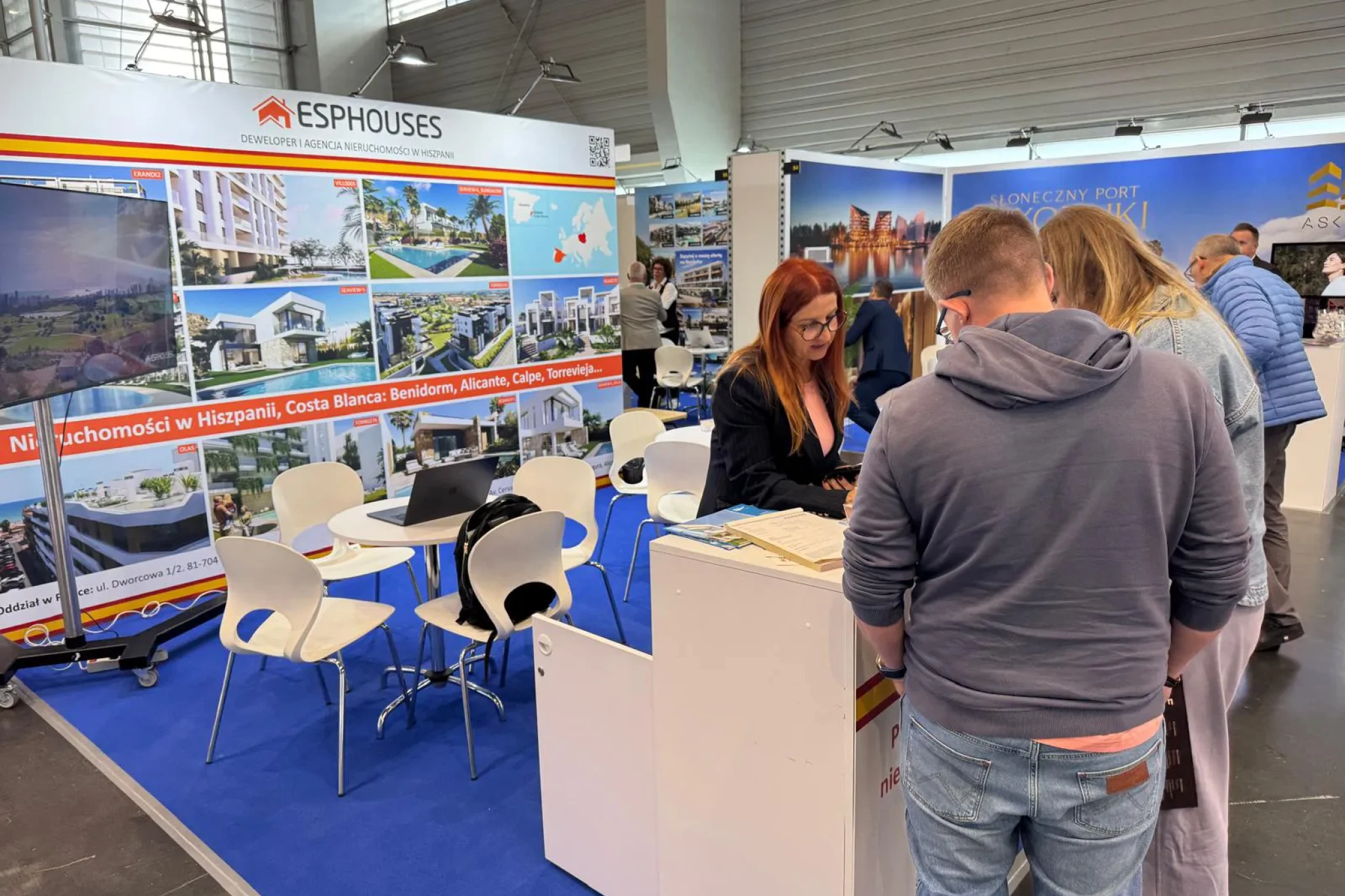ESPHOUSES deltar som utställare på fastighetsmässan INRE i Poznań, Polen